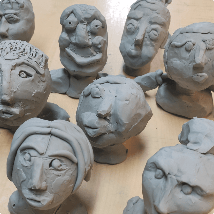 Popiersia z gliny